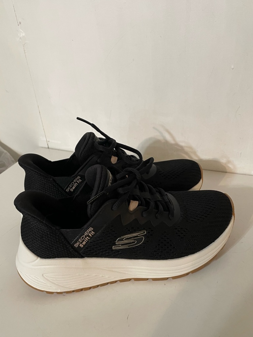 Skechers Hands Free Sneakers